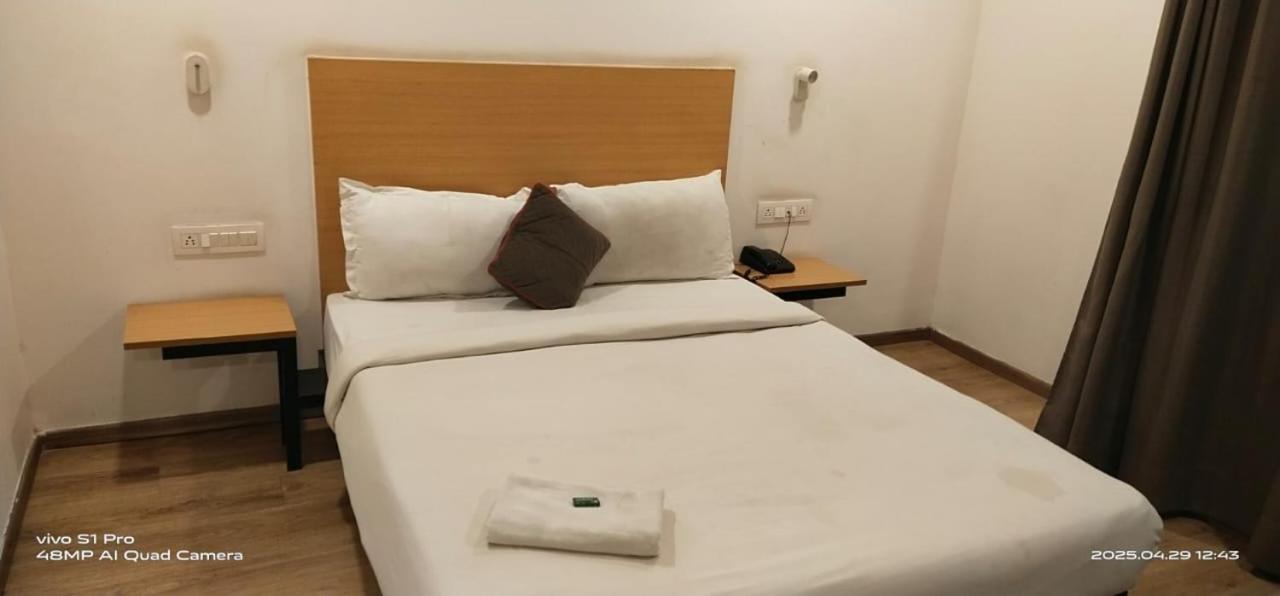 Hotel Eureka Grand Guwahati Exterior foto